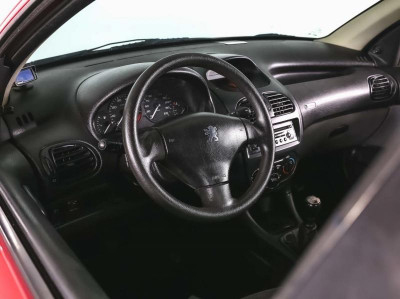 Peugeot 206 1.4 MT (75 л. с.)