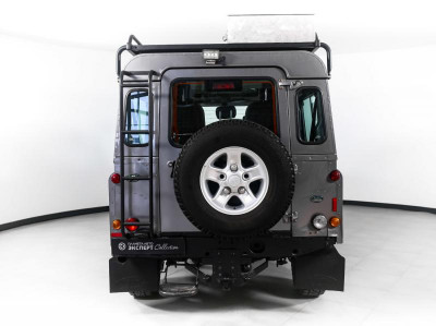 Land Rover Defender 2,4d MT (122 л.с.) 4WD