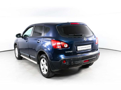 Nissan Qashqai 1.6 MT FWD (115 л. с.)