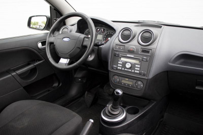 Ford Fiesta 1.4 AT (80 л.с.)