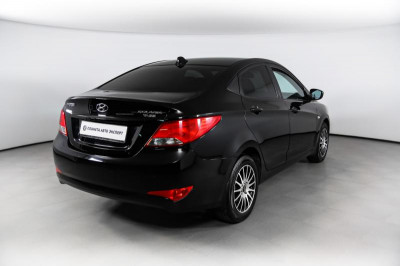 Hyundai Solaris 1.6 AT (123 л. с.)