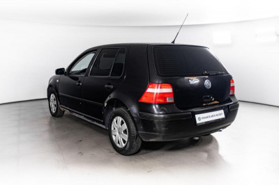 Volkswagen Golf 1.4 MT (75 л. с.)