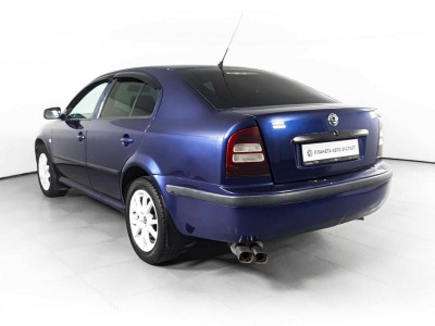 ŠKODA Octavia 1.6 MT (102 л. с.)