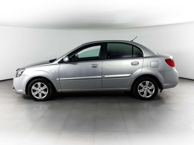 Kia Rio 1.4 MT (97 л. с.)