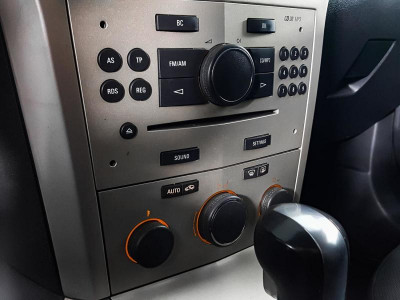 Opel Astra 1.8 AT (140 л. с.)