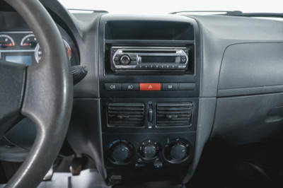 Fiat Albea 1.4 MT (77 л. с.)