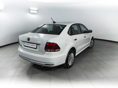 Volkswagen Polo 1.6 MPI AT (110 л. с.)