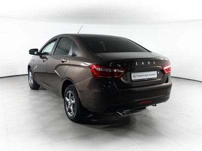 LADA Vesta 1.6 MT (106 л. с.)