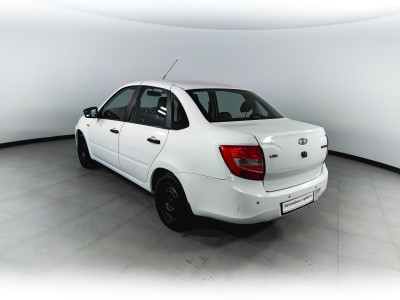 LADA Granta седан 1.6 MT 16 кл (106 л. с.)
