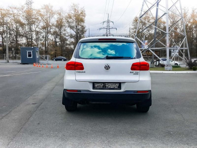 Volkswagen Tiguan 2.0d AT (140 л.с.) 4WD