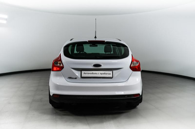 Ford Focus 1.6 MT (105 л. с.)