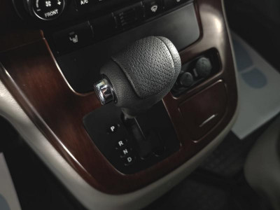 Kia Carnival 2.7 AT (189 л.с.)