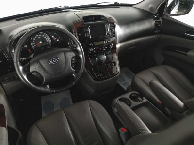 Kia Carnival 2.7 AT (189 л.с.)