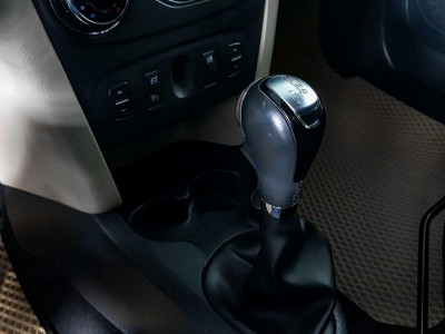 Renault Logan 1.6 AT (102 л. с.)