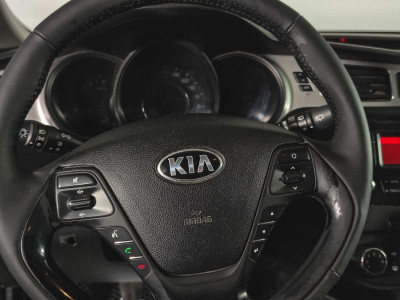 Kia Ceed 1.6 MT (129 л. с.)