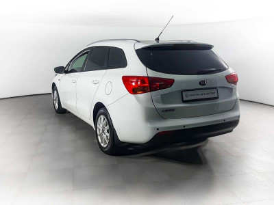 Kia ceed SW 1.6 AT (130 л. с.)