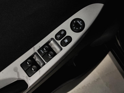 Hyundai Solaris Хетчбек 1.6 MT (123 л. с.)