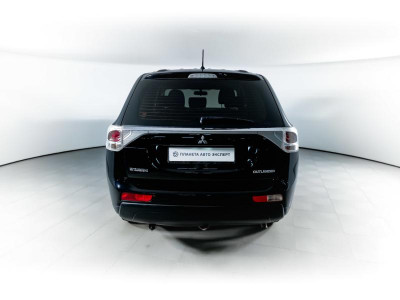 Mitsubishi Outlander 2.0 CVT (146 л. с.)
