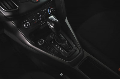 Ford Focus Седан 1.6 Ti-VCT PowerShift (105 л. с.) Sync Edition