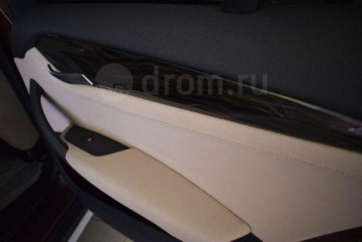 BMW X1 28i 3.0 AT (258 л.с.) 4WD